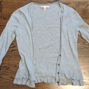 Gray cardigan with ruffle hem